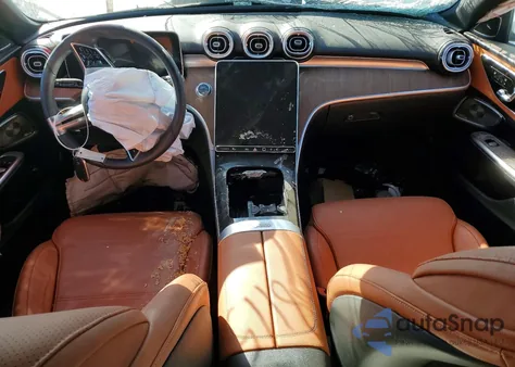 2022 Mercedes-Benz C 300 z USA, uszkodzony, nr VIN W1KAF4GB8NR020989